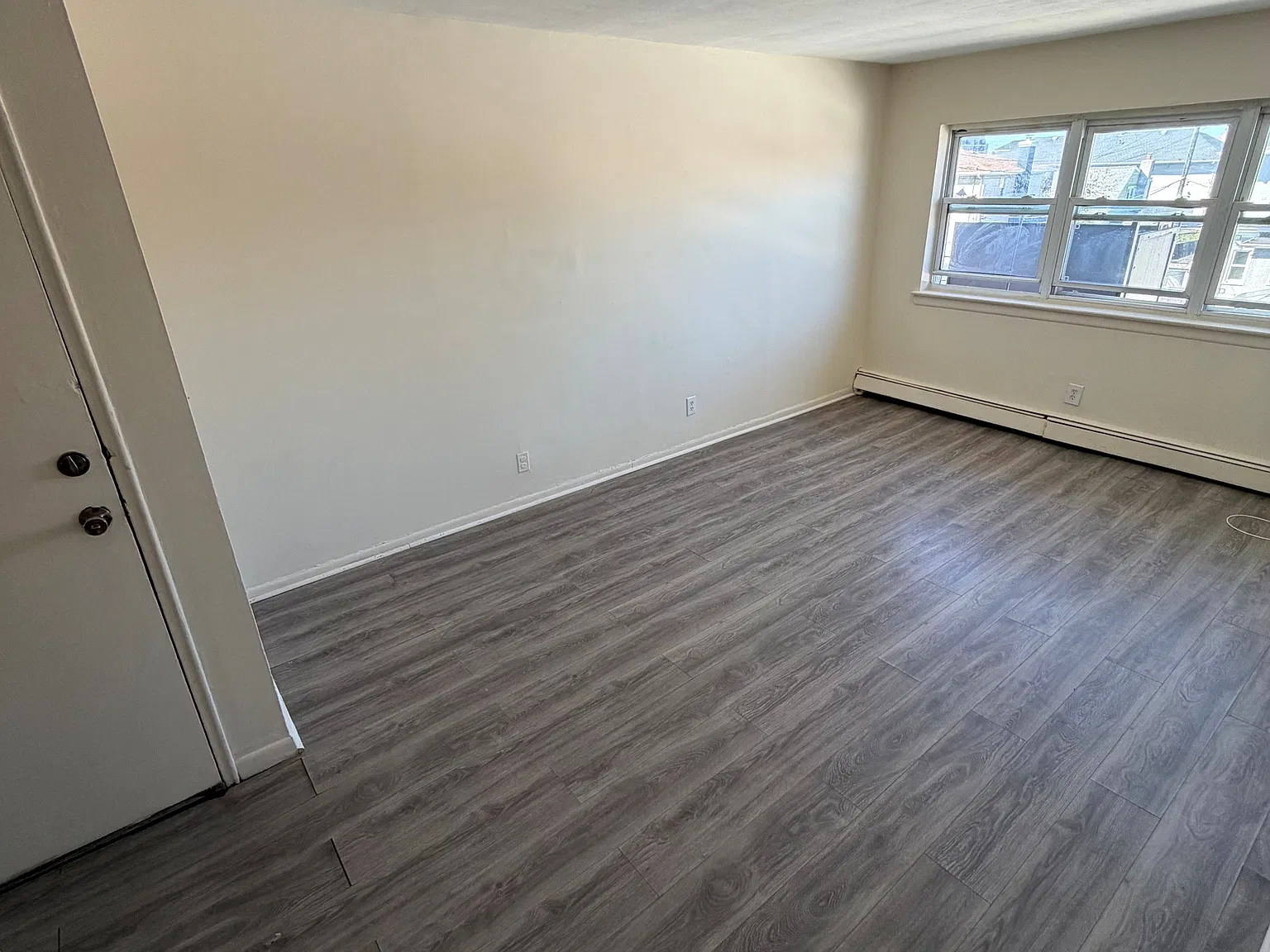 102 West Hudson St — Photo 1