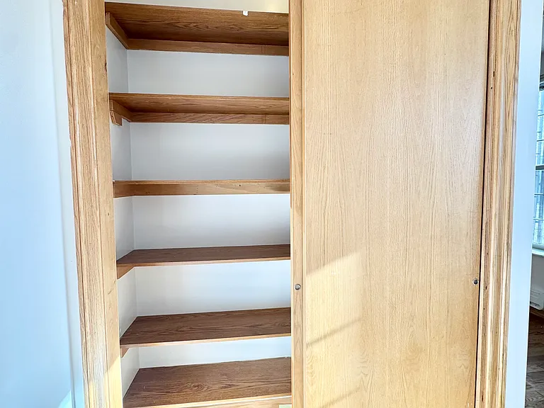 1240 E 7th St #4R — Photo 8