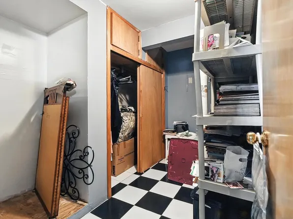 961 Avenue C image 17 of 21