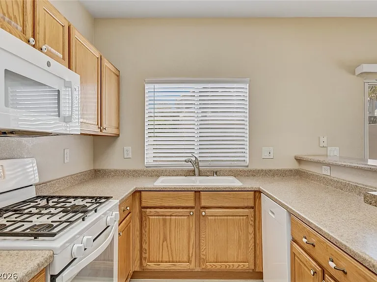 2576 Velez Valley Way — Photo 20