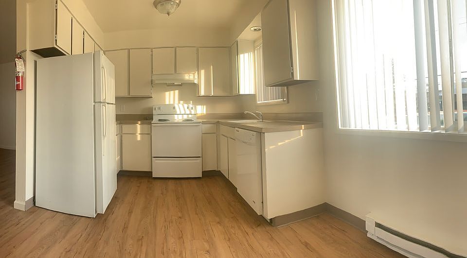 1st image of 2627-2653 SE 145th Ave