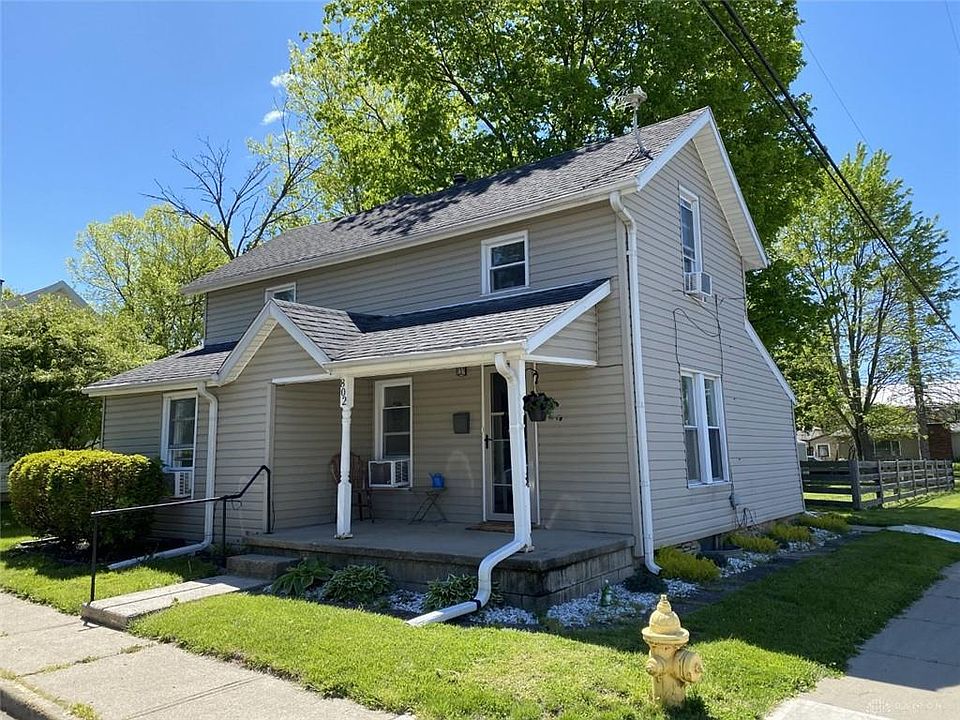 1st image of 802 Plum St