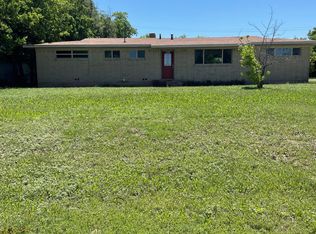 2105 W Pearl St, Granbury, TX 76048