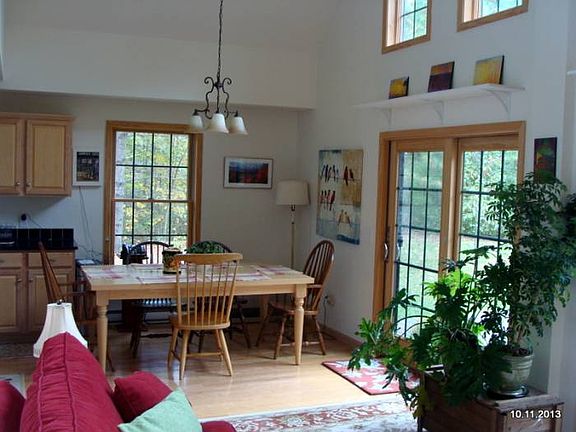 Living room to eat in Kit