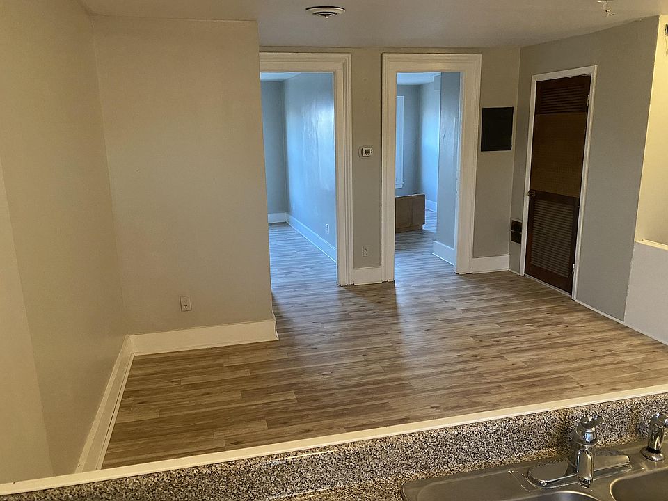 2nd image of 542 W Main St #3