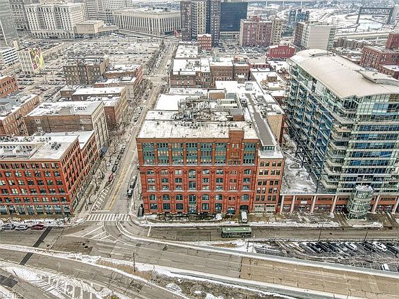 5th image of 635 W Lakeside Ave #103