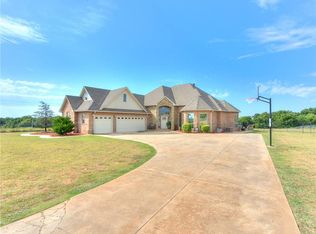 4110 Paradise Dr, Blanchard, OK 73010