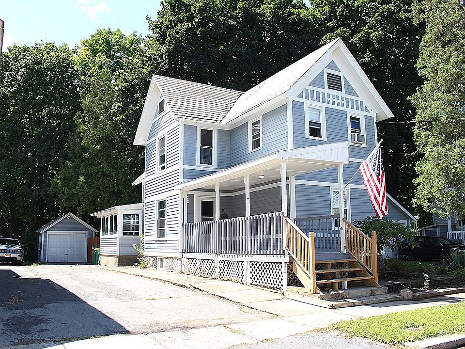 1st image of 8 Davis St