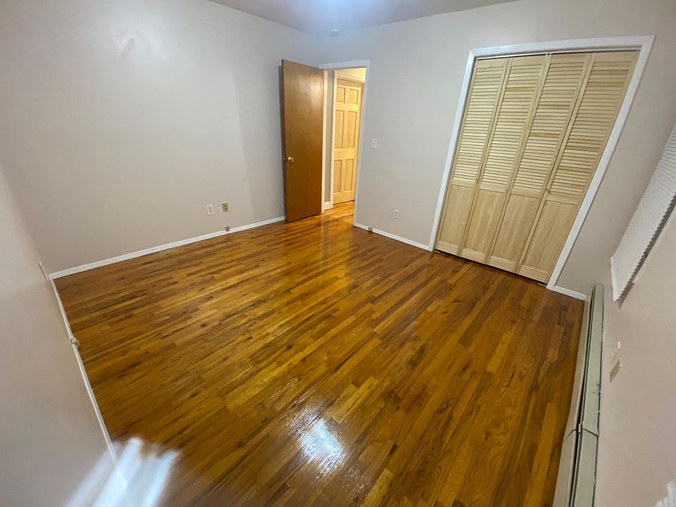 1st image of 82 Evans Ave