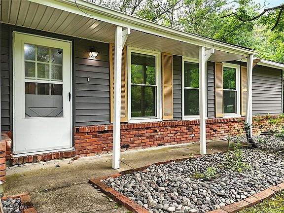 2nd image of 8619 Sugar Tree Dr