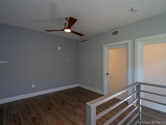 5th image of 1521 Michigan Ave #5