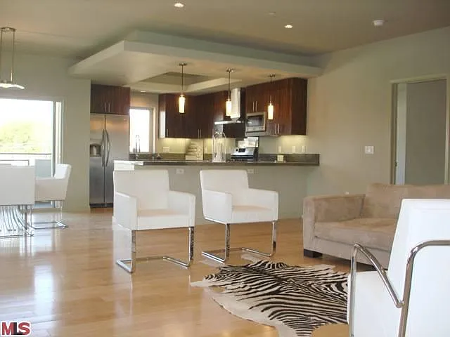 1529 S Westgate Ave — Photo 3