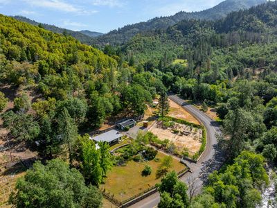 15551 E Evans Creek Rd, Rogue River, OR, 97537