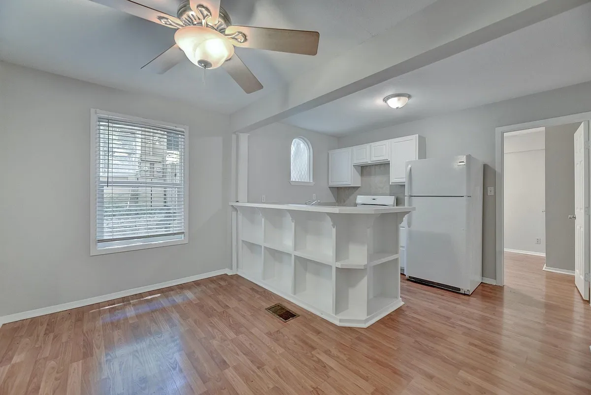 Building Photo - 2712 Whitis Ave #B