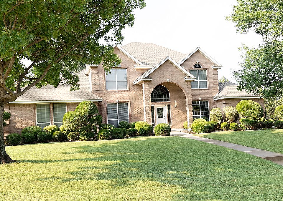 2nd image of 10908 Mount Bonnel Ct