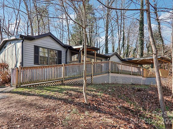 5th image of 53 Woodscape Dr