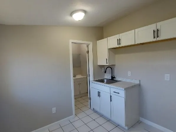 291 Lowell Ave #6, North Fort Myers, FL 33917