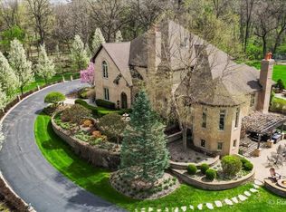 10018 Haegers Bend Rd, Barrington, IL 60010