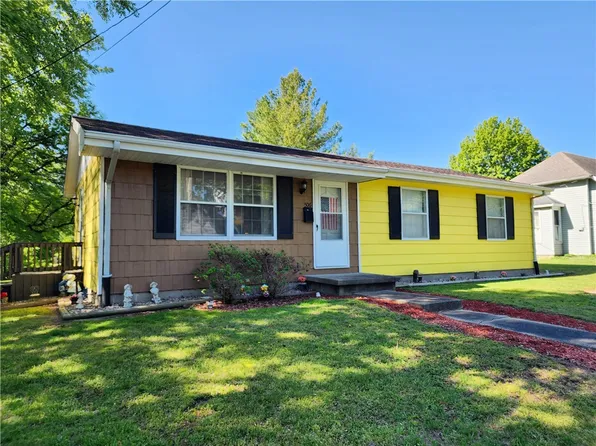 506 W Reynolds St, Newton, IL 62448