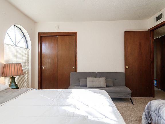 5th image of 9005 Cascajo St