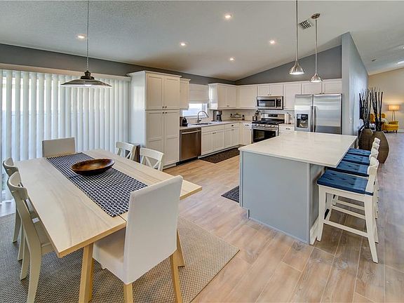 5th image of 8084 Roaring Creek Ct