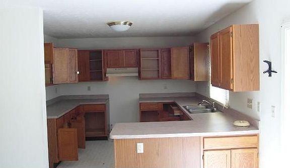 5th image of 9900 Easton Ave