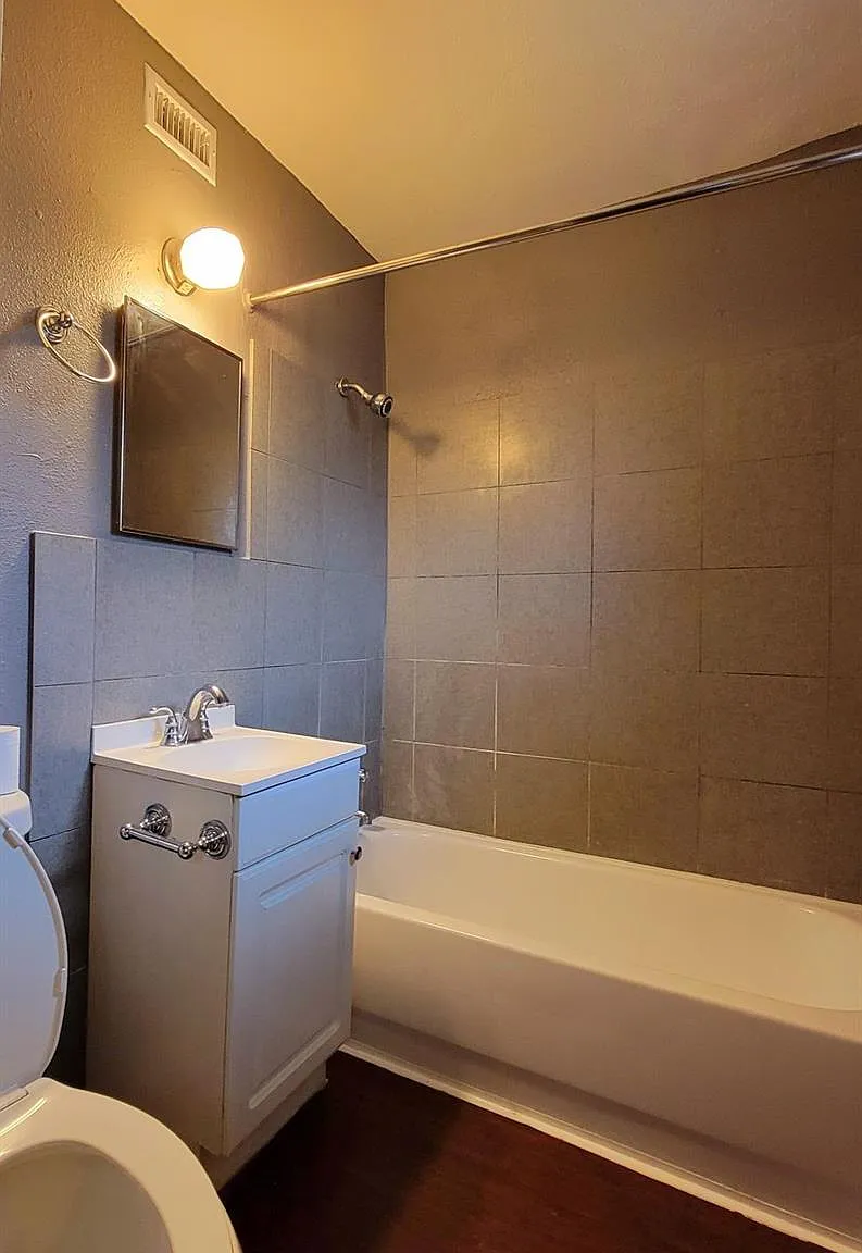 7301 Jensen Dr — Photo 3