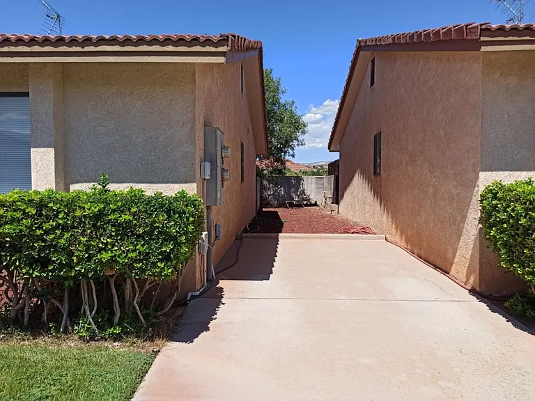 1075 N 1400 W #24 — Photo 13