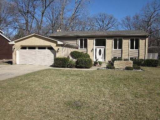 1st image of 315 Montclare Ln