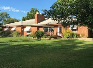 9600 S Geyer Rd, Saint Louis, MO 63127