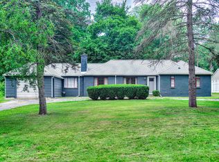 950 Horton Rd, Jackson, MI 49203