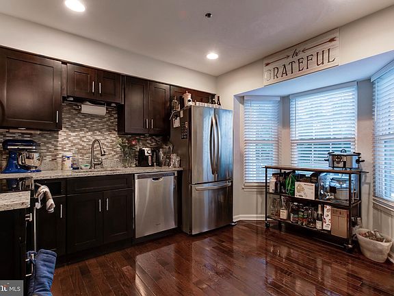 3rd image of 3413 Regency Pkwy