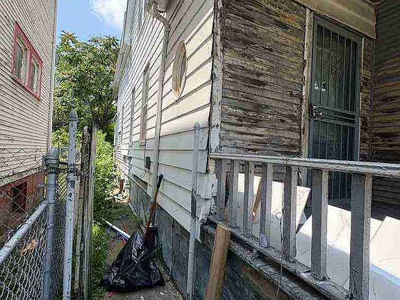 4529 Townsend