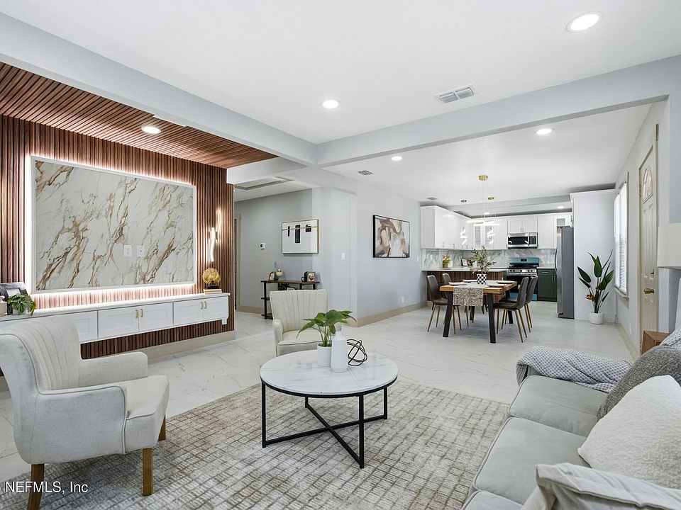 1st image of 4843 SAPPHO Avenue