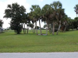 38 Bunker Ln, Rotonda West, FL 33947
