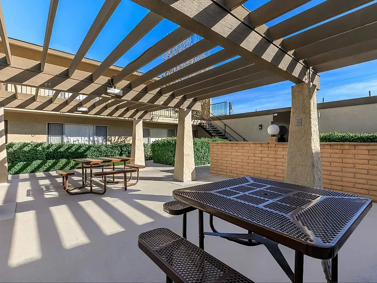 Seville Apartment Homes — Photo 9