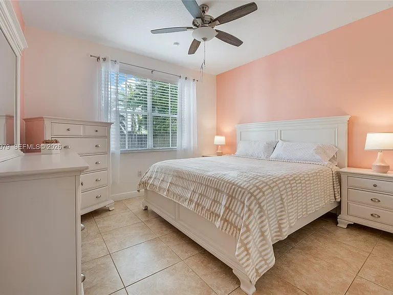 20255 SW 129th Ave — Photo 8