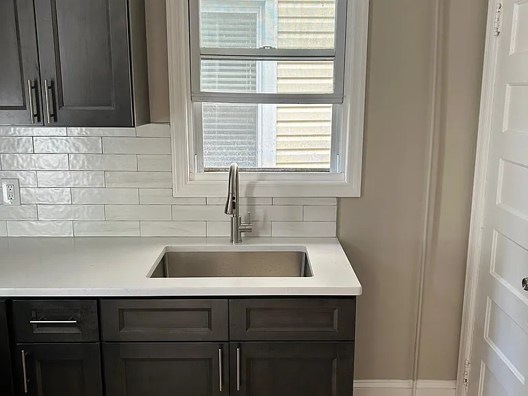48 Linden Ave #1 — Photo 4