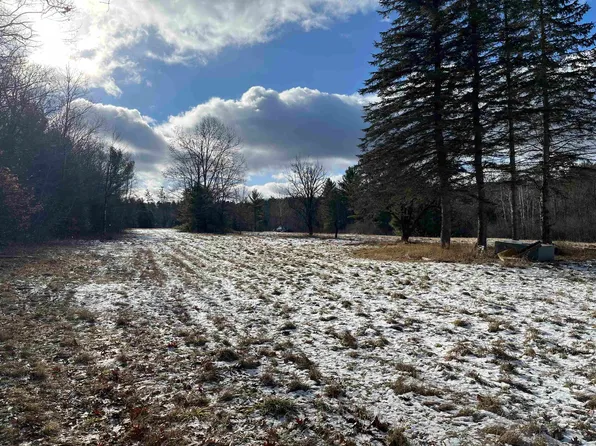 Maple Street, Newport, NH 03773