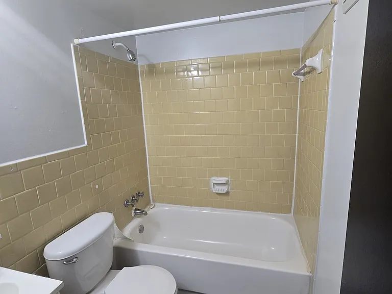 1209 Nelson St #B — Photo 11