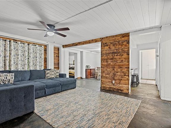 2nd image of 209 Bemis St