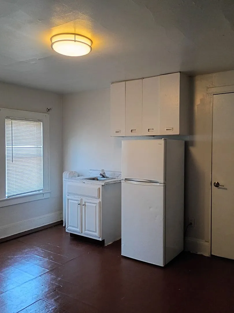 Sanford Pl 118-120 — Photo 3