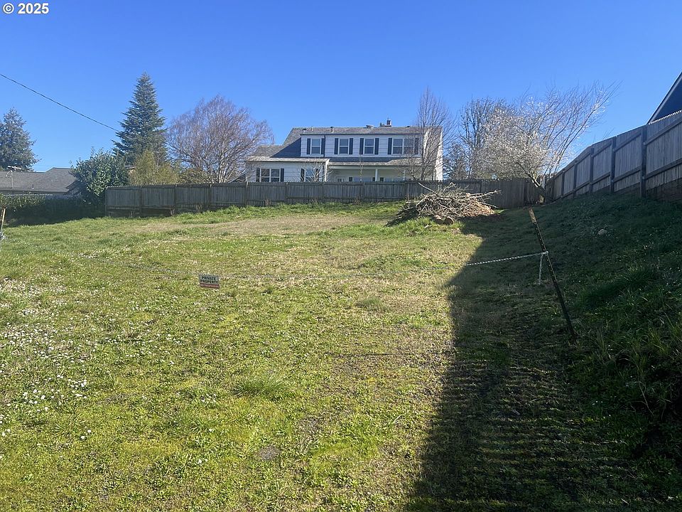 2nd image of N Alder St