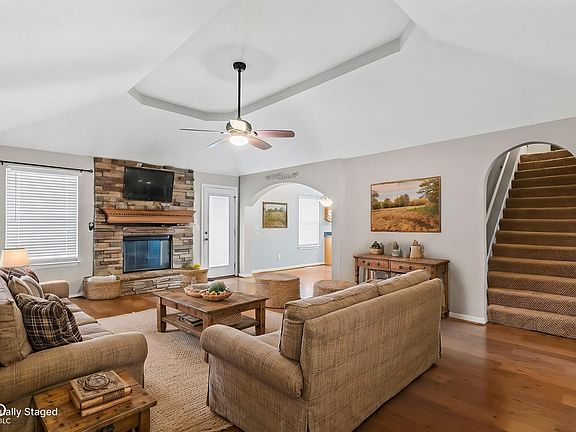 4th image of 4522 Brandon Cir
