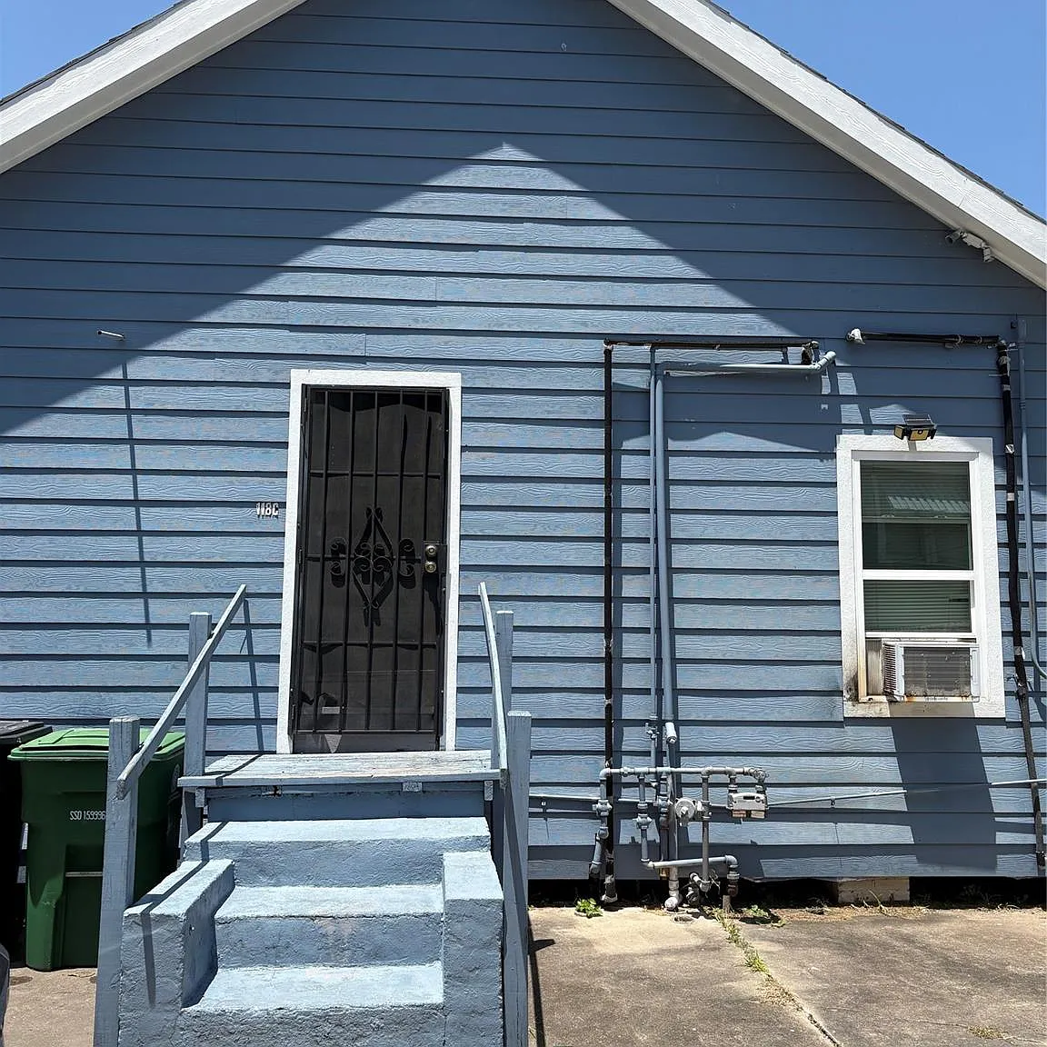 1 bed, 1.0 bath, 800 sqft, $985 — Photo 1