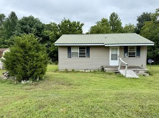 411 Hubert Conley Rd, Crossville, TN 38571