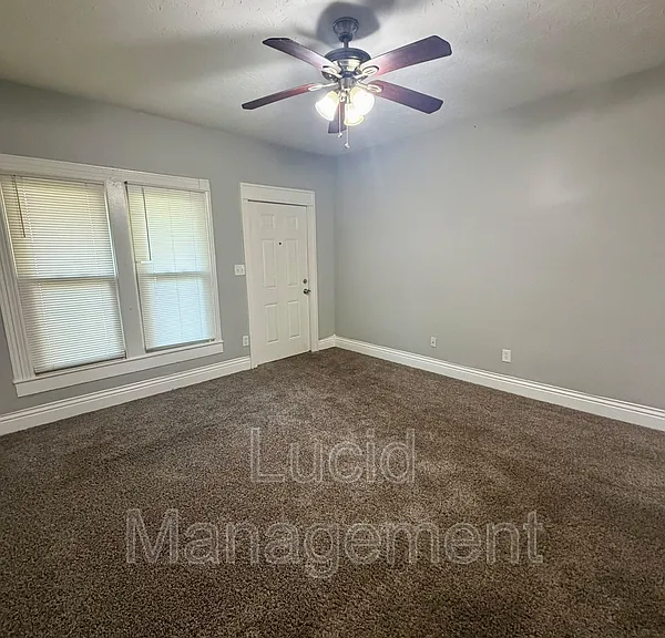 208 Ottawa Ave #1 — Photo 4