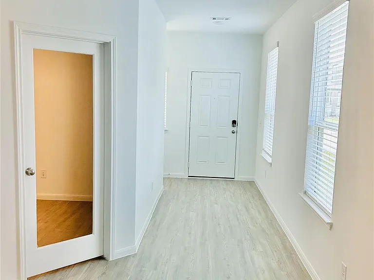 23826 Escardilla Dr — Photo 4