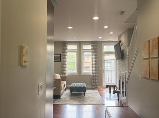 2140 W Schiller St APT 2N, Chicago, IL 60622