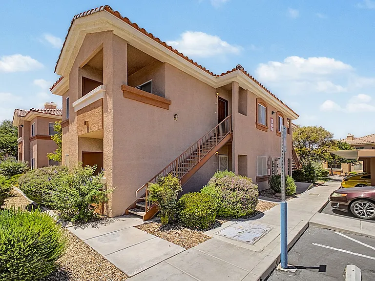 1050 E Cactus Ave #2070 — Photo 3